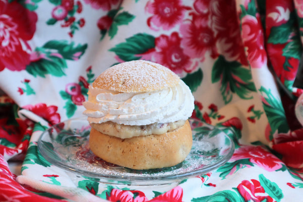 Glutenfri Semla med HAVREgrädde